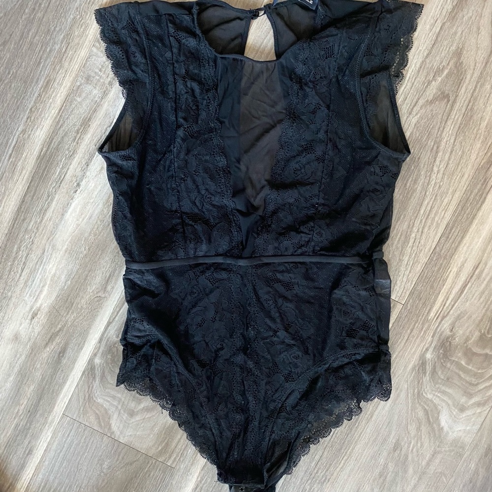 Brandy Melville lace bodysuit